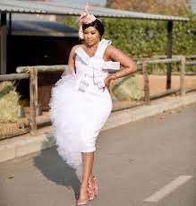 Percy is definitely wearing my tracksuit pants here not bab'ncwane's. Tomi Rikhotso S Tweet Ayanda Ncwane Dressed By Tomi R Trendsmap