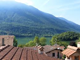 Anticato naturale range by petra antiqua with online calculation of shipping costs and lead time to the usa. Rustico In Pietra Naturale Completamente Ristrutturato Con Galleria E Vista Da Sogno Sul Lago Di Piano Provincia Di Como Immobiliare Angelika Sauer