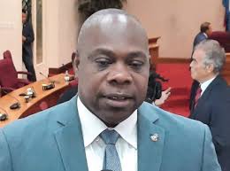 Alan Howell a expresa su miho deseonan pa Parlamento y Gobierno nobo