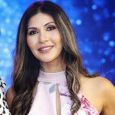 Top 25 Asian American Mom Influencers in 2025