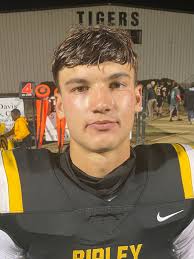 Long's return highlights No. 5 Tigers' commanding win