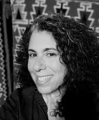 Esther Gruber's Instagram, Twitter & Facebook