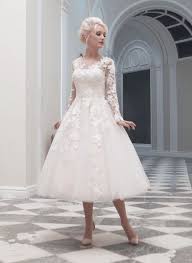 Mit einem empire hochzeitskleid geht das ganz wunderbar. Pin Von Alfiriel Auf Wedding Dress Kleider Hochzeit Brautkleid Kurz Hochzeitskleid