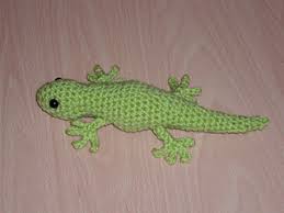 Free knitted lace patterns and instructions. Ravelry Gecko Pattern By Ellie Skene
