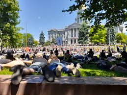 How can i get it authenticated or certified. Matt Bloom On Twitter The Entire Crowd In Denver Just Laid Face Down On The Capitol Lawn And Chanted I Can T Breathe For Some Time Denverprotests Https T Co Evniduorym