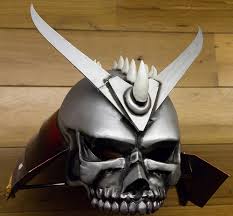 Behind this door is the rocket launcher. Shao Kahn S Helmet Mortal Kombat Wiki Fandom