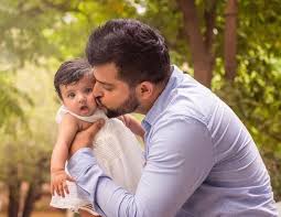 The couple blessed with a daughter. Suresh Raina With His Daughter Gracia Http Ift Tt 1zz3e4d Ms Dhoni Wallpapers Latest Cricket News Cricket