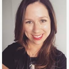 Amanda Connolly's Instagram, Twitter & Facebook