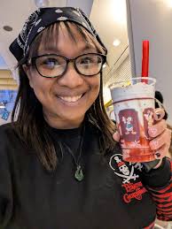 Cheers from Tokyo Disneyland 🎅🏽🎁🎄☃️❄️