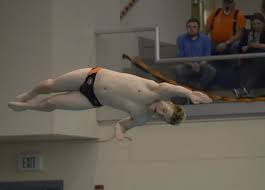 Men's swimming and diving finishes sixth overall at 2017 UNYSCSA  Championship