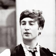 Ellie Maxwell (@elliemaxx)