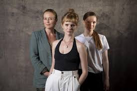 Rose Glass uses horror to examine mental illness in 'Saint Maud' - Los  Angeles Times