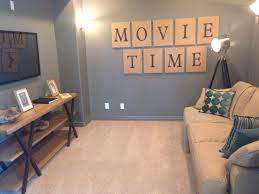 Pin Van Rock N Robin Op Furniture For The New Home Speelkamer Kelder Kamer Decoratie Thuisbioscoop Kamers