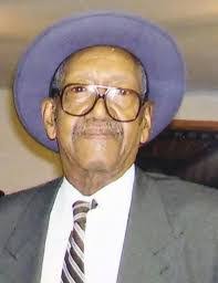 Annie Knott's Instagram, Twitter & Facebook