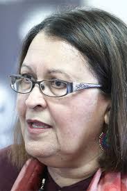 Kom ons lig die sluier: Afrikaanse Moesliemvroue se aktivisme en  entrepreneurskap