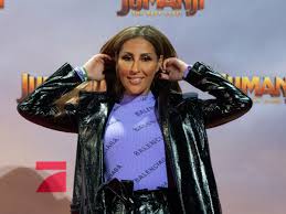 „senna gammour ist eine deutsche sängerin, songwriterin, moderatorin und webvideoproduzentin auf youtube. Ex Monrose Star Senna Sieht Nun Kim Kardashian Ahnlich Bildderfrau De