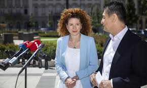 Egy ezerfős, reprezentatív mintán végzett felmérés alapján. Hoppa Tutto Kata Minden Jeloltsegtol Visszalep Ha Mesterhazy Lesz Az Mszp Tarselnoke Pestisracok
