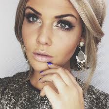 Caitlyn Ray's Instagram, Twitter & Facebook