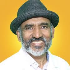 Lauren Spriggs's Instagram, Twitter & Facebook