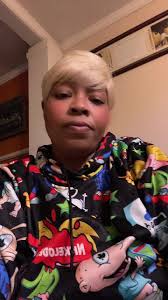 Videot nga Iris Garrett (@irisearvin1) me muzikën Jenny (Hearteye Speed  Mix)