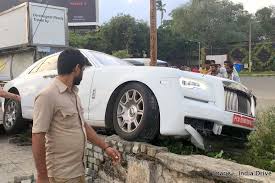 Buying used luxury cars in india was never this easy. Brand New Rolls Royce Ghost Worth Rs 7 Crore Crashed In Mumbai During First Drive