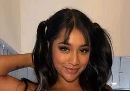 Savannah Sixx Biography, Age, Images, Height, Net Worth