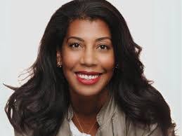 Jennifer Hodulik's Instagram, Twitter & Facebook