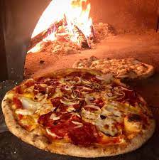 Mitten av ska vara mjuk och elastisk. Pizza E Via Con Forno A Legna 110 Fotos Pizzeria Via Della Consolata 5 D 10122 Turin Italy Piedmont Italien