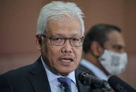 Pengerusi umno sabah, datuk seri bung moktar mengumumkan gabungan rakyat sabah (grs) membentuk kerajaan di sabah. Hamzah Zainuddin Dimasukkan Ke Icu Ini Jawapan Pejabat Menteri Astro Awani