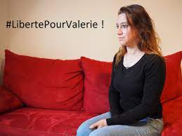 Valérie bacot est accusée d'avoir tué son mari, daniel polette, après des années de violences tout le monde se doutait. Petition De Soutien A Valerie Bacot Photos Facebook