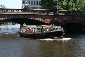 Hamburg: Boat tours for every budget | EuroCheapo