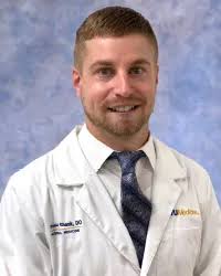 Dr. Charles Reyes, MD, Internal Medicine