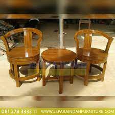 Desain kursi teras ayunan ini juga unik, kalau biasanya kursi ayunan hanya untuk bisa bersandar dan sulit atau sempit untuk rebahan, kursi teras ukuran kursi teras ayunan ini memiliki panjang 170 cm serta lebar 150 cm benar benar sangat nyaman untuk rebahan dan tinggi 200 cm, selai kayu jati. Kursi Teras Kayu Jati Minimalis Harga Murah By Jepara Indah Furniture