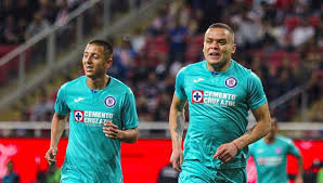 El encuentro que jugarán chivas guadalajara contra monterrey desde en el estadio akron de la liga mx se podrá ver online en vivo y en directo por el canal chivas tv. Goles Cruz Azul Vs Chivas Ver 2 1 Resumen Video Y Highlights En El Estadio Akron Por Fecha 6 Del Clausura 2020 Liga Mx Futbol Internacional Depor