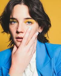 Rae Gay's Instagram, Twitter & Facebook