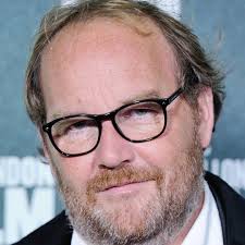 Je t'aime... moi non plus: Artistes et critiques (2004)