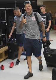Guilherme arana born 14th april 1997, currently him 24. Apos Despedida Do Corinthians Arana Vai A Espanha Fechar Com O Sevilla Nesta Quarta Corinthians Ge
