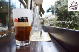 H Mera Mas 3ekinaei Me Ena Fredo Cappuccino Coffee Bar Glyko Kafe Sweets 8essalonikh Drama Delivery Pilsner Glass Beer Glasses Pint Glass