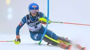 Shiffrin was poised in first place followed by bernadette schild of austria 0.29 seconds back and shiffrin has two slalom wins and a giant slalom podium as she moves on to lake louise to kick off. Slalom Weltcup Vlhova Hangt Shiffrin Ab Durr In Top Ten Eurosport