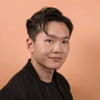 Alex Paras's Instagram, Twitter & Facebook