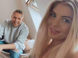 Bauer sucht frau ist eine datingshow, die seit 2005 auf rtl läuft. Bauer Sucht Frau Rtl Traumpaar Patrick Und Antonia Sie Hat Ein Riesen Geheimnis Und Er Weiss Nichts Davon Tv