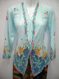 Bersambung lagi episod pencarian lace kain sembahyang ad yang terbengkalai tempoh hari. Nonya Kebayas Batik Fashion Kebaya Dress Fashion