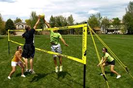 16 Jeux D Exterieur Geniaux Pour Les Enfants Et Les Adultes De Tous Les Ages Volley Ball Jeux Exterieur Et Enfant
