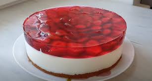 Se face rapid, cu excepția faptului că va trebui să aștepte până se îngheață. Tort Cu BranzÄ De Vaci CÄpÈuni Èi Jeleu FÄrÄ Coacere Retete Usoare