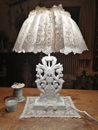 Belle Lampe Arabesque En 2020 Lampes Shabby Chic Relooking De Lampe Decoration Shabby Chic