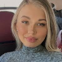 Cindy Grubb's Instagram, Twitter & Facebook