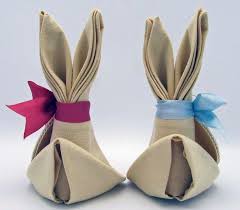 Pliage De Serviettes Facile En Lapin De Paques Tutoriel Rapide Pliage Serviette Facile Pliage Serviette Paques Et Decoration Paques