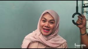Sarita abdul mukti yang sempat dikabarkan pernah menjalin asmara dengan vicky prasetyo ternyata tampil bersama empat anak perempuannya. Ingin Menikah Lagi Sarita Abdul Mukti Tak Ingin Jadi Yang Kedua Dimadu