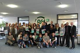 Hauptpreis In Hohe Von 5 300 Euro Fur Zwei Projekte Der Friedrich Wilhelm Herschel Schule Psd Bank Nurnberg Eg Pressemitteilung Lifepr