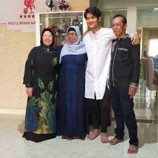 Pasalnya, jauh sebelum akad pernikahan rizky billar sudah keceplosan mengungkapkan apa yang akan dia lakukan pada saat malam pengantin baru bersama lesti kejora. Jarang Disorot Ini 9 Potret Rizky Billar Bareng Orangtuanya